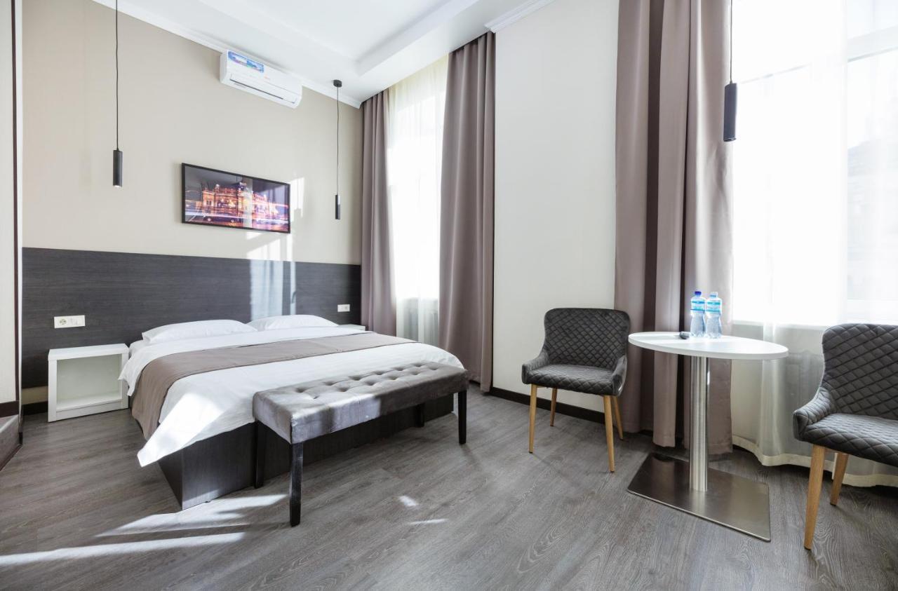 Apart Hotel Maidan Kiev Exteriör bild