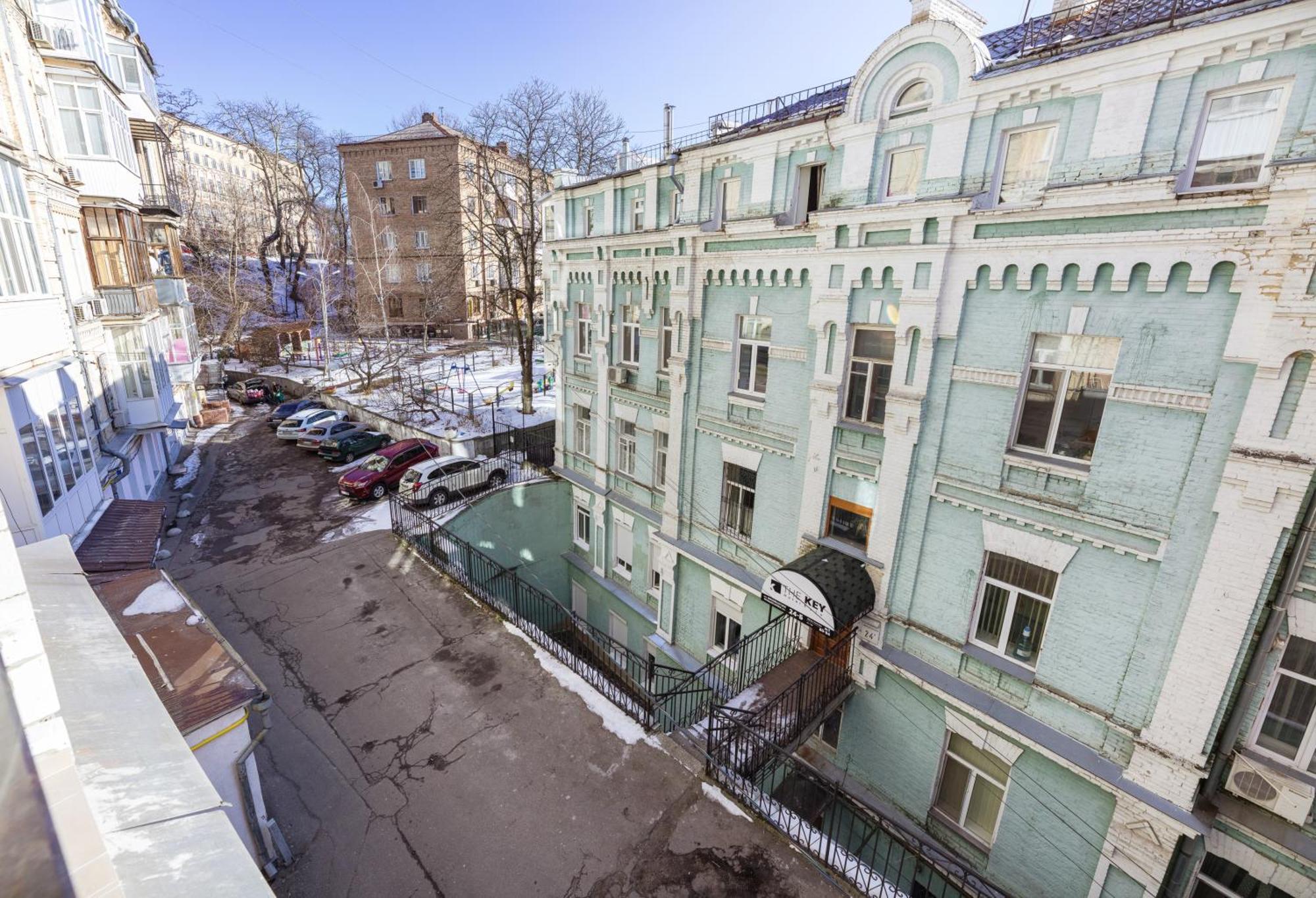 Apart Hotel Maidan Kiev Exteriör bild